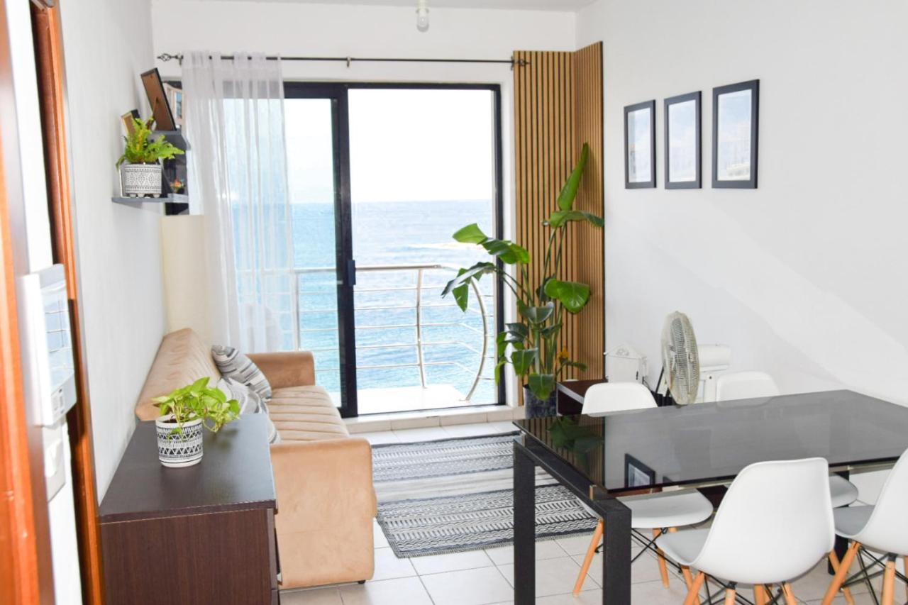 F8 1 Seaview Room, Living And Bathroom Shared , Stjulians St. Julian's Exteriör bild